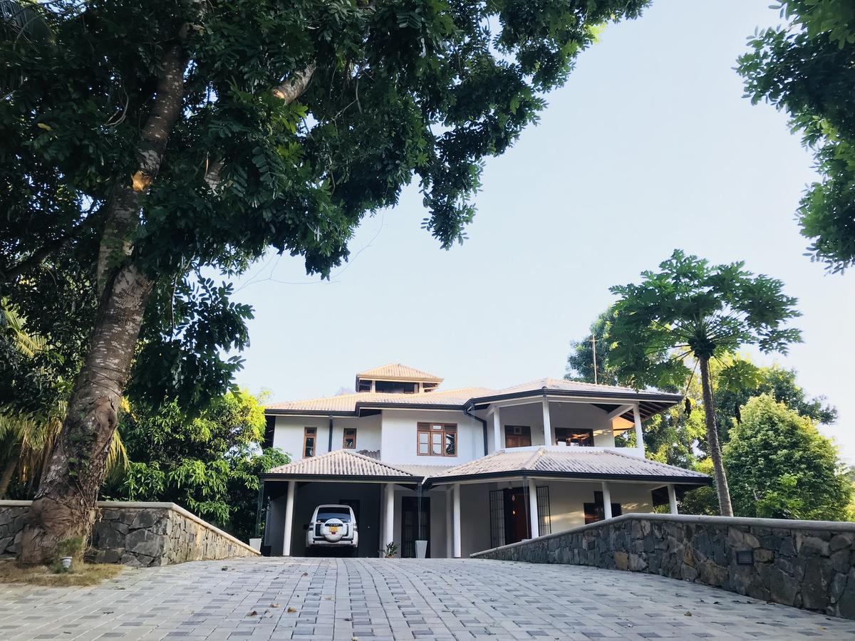 Golden Residence Anuradhapura Esterno foto